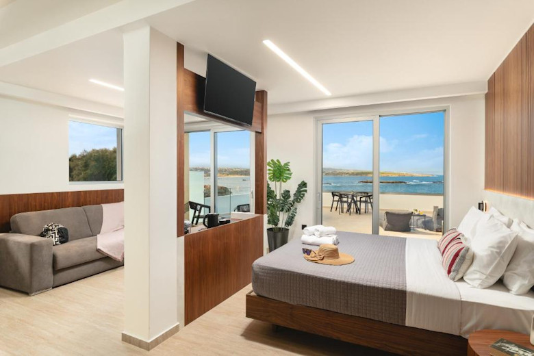 A Superior Suite with Outdoor Hot Tub