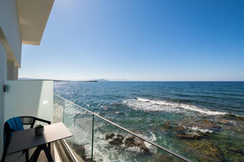 Balcony of a Superior Suite with Indoor Hot Tub