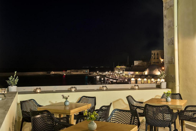 The communal terrace at Elia Zampeliou
