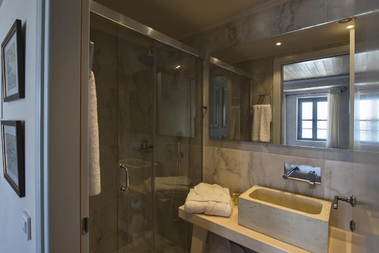 A shower room at Elia Zampeliou