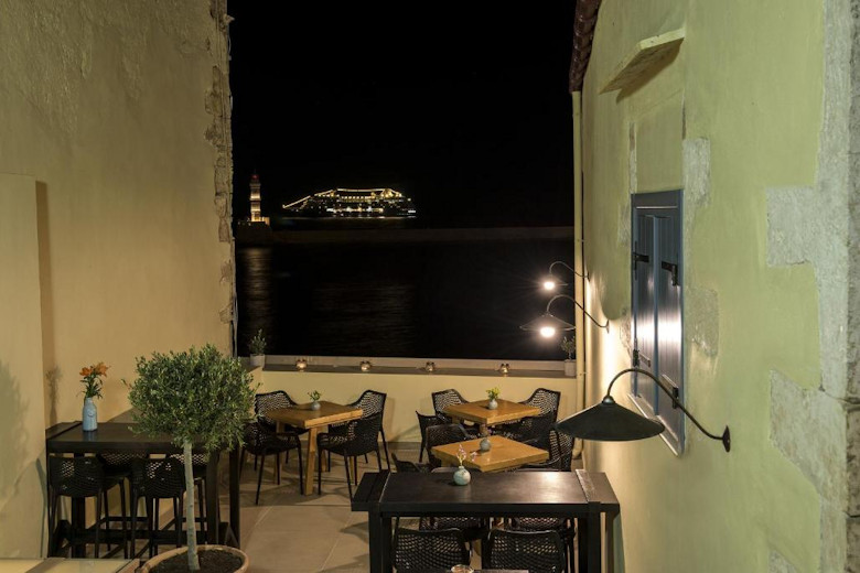 The communal terrace at Elia Zampeliou
