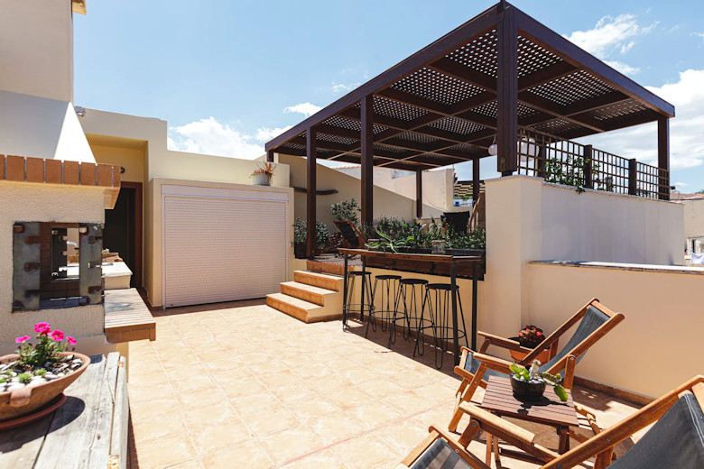 Communal roof terrace