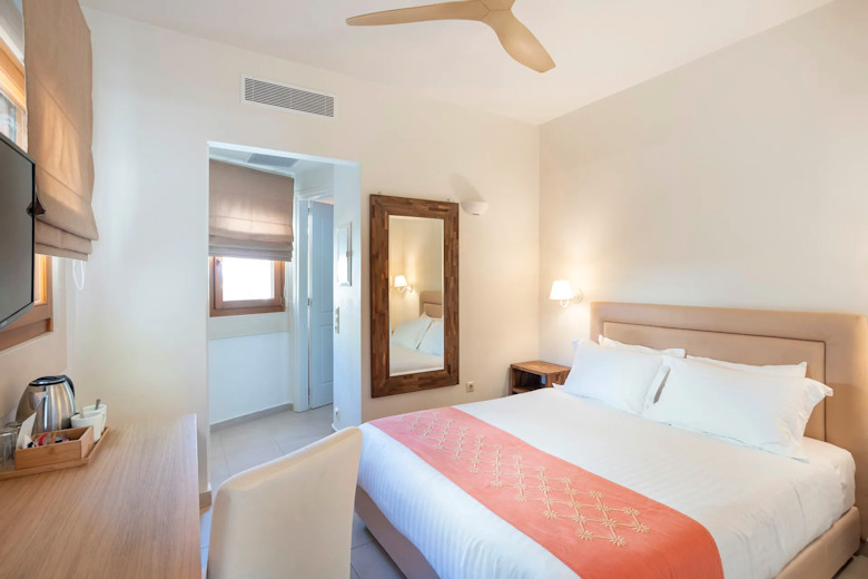 Standard Room Narkissos