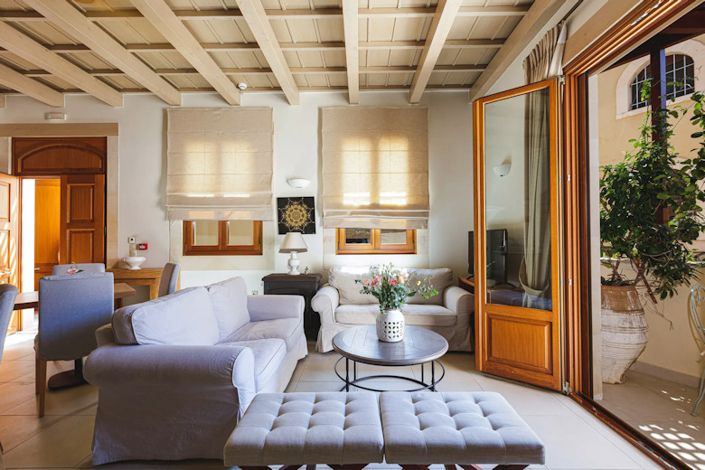 The cosy lounge area