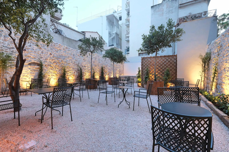 The courtyard café