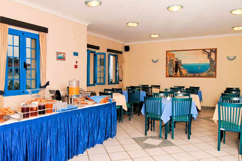 Breakfast room at Romantica Hotel