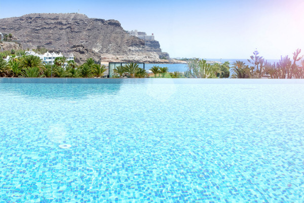 The infinity pool at Idyll Suites