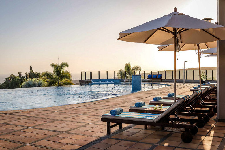 The pool at Casa León Royal Retreat