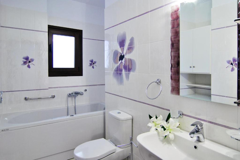 Bathroom in Artemis Apartment
