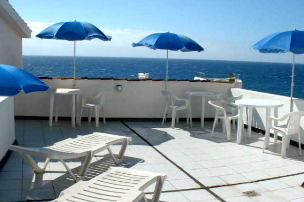 Communal roof terrace