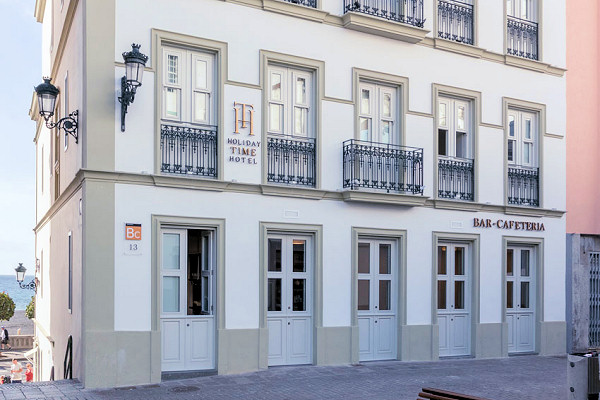 Rear of the hotel, facing Plaza de los Divinos