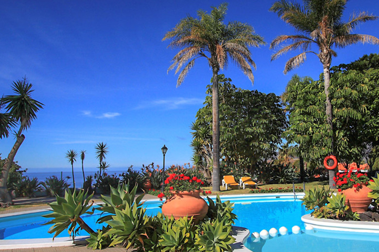 Pool at La Palma Jardin