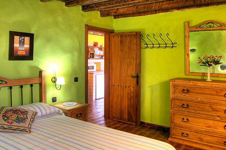 Ground floor bedroom in La Bodega de San Marcos