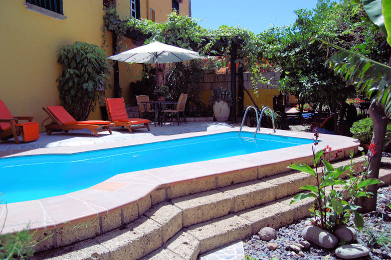 The small pool at Senderos de Abona