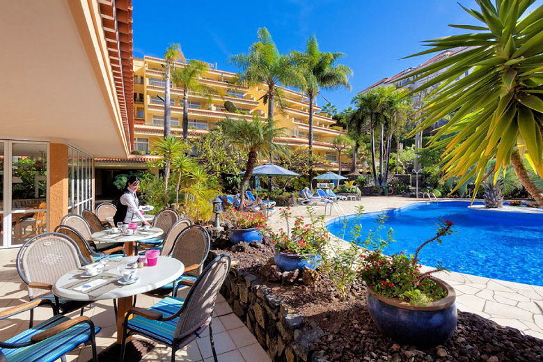 The breakfast terrace at Tigaiga Suites