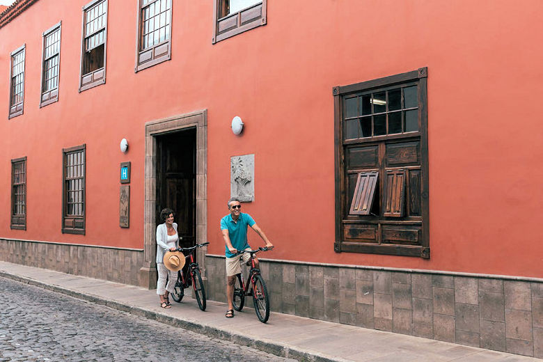 The hotel offers free bicycle hire (subject to aailability)