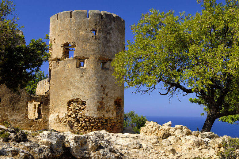 The ruined fortress in the hills above Loutro