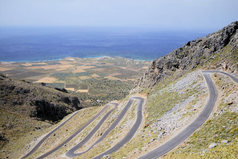 The serpentine road leading to Frangokastello