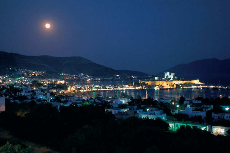 Bodrum by night