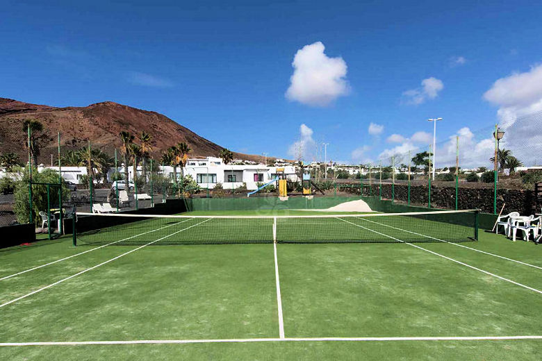 Tennis Court at Palmeras Garden