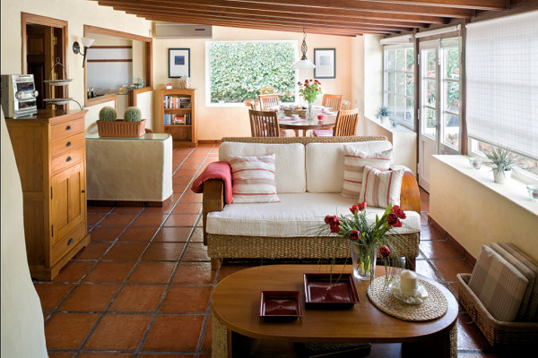 Living-dining area in Catalina I  