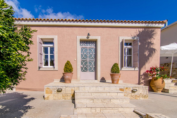 Rena's House