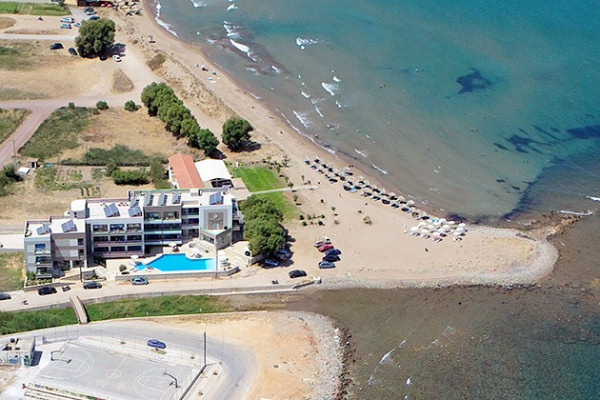 Nautilus Bay Aparthotel stands next to the beach
