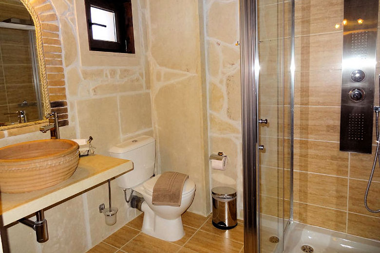 Well appointed en-suite shower rooms