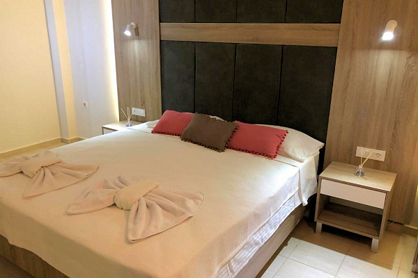 Deluxe Rooms have been renovated in contemporary style
