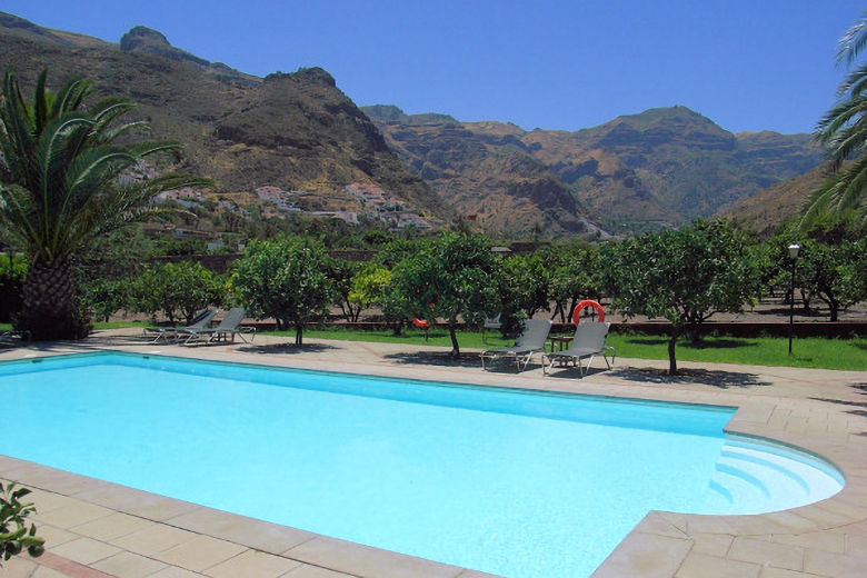 Views along the Agaete Valley from the pool