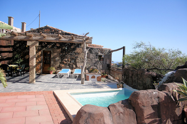 Casa Oronado