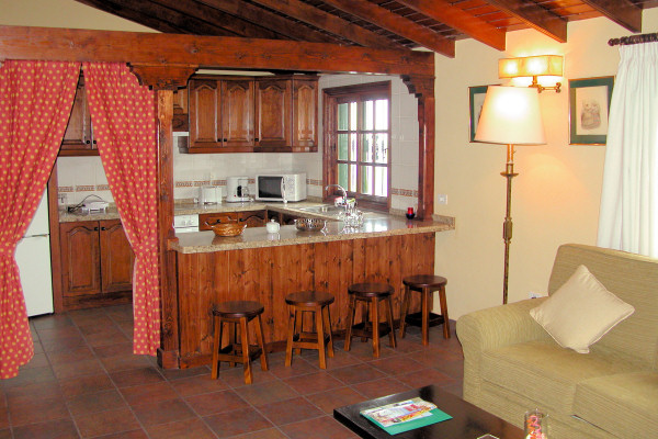 Casa Datilera's lounge and kitchen