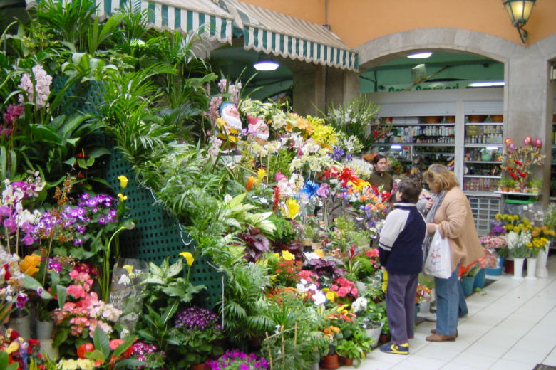 La Laguna's covered market is just a couple of minutes' walk away